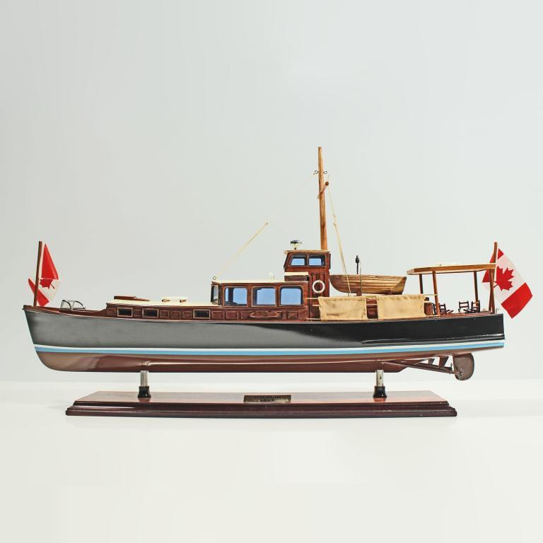 Handgefertigtes Schiffsmodell aus Holz der Dolphin