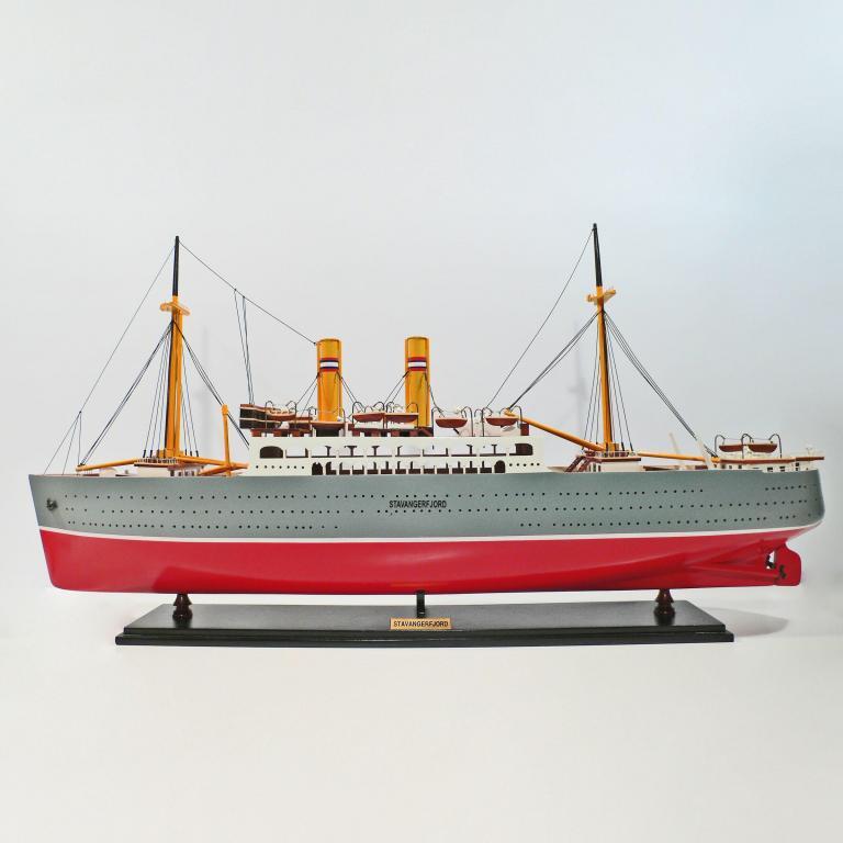 Handgefertigtes Schiffsmodell aus Holz der Stavangerfjord