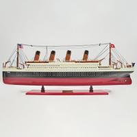 Handgefertigtes Schiffsmodell aus Holz der Titanic