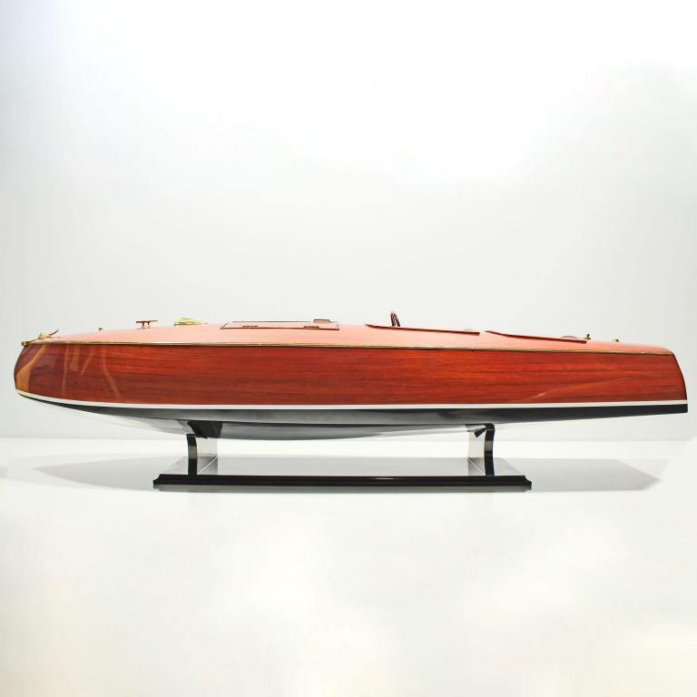 Handgefertigtes Schiffsmodell aus Holz der Zipper Hydroplane